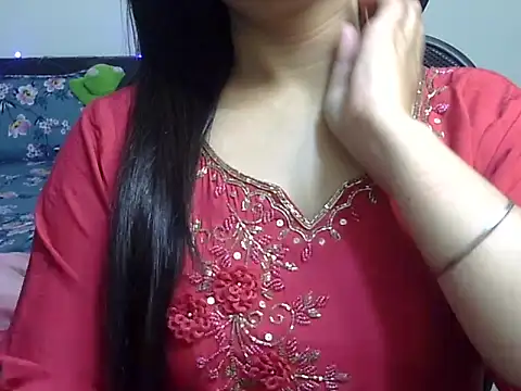 WildRuhi20 online show from 02/15/26, 07:05