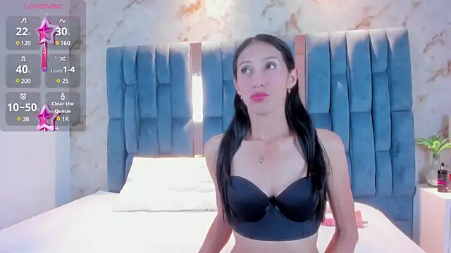 Snapshot of RoseTaylor__ chatting on 12/29/24, 05:31 RoseTaylor online show from 12/29/24, 05:31