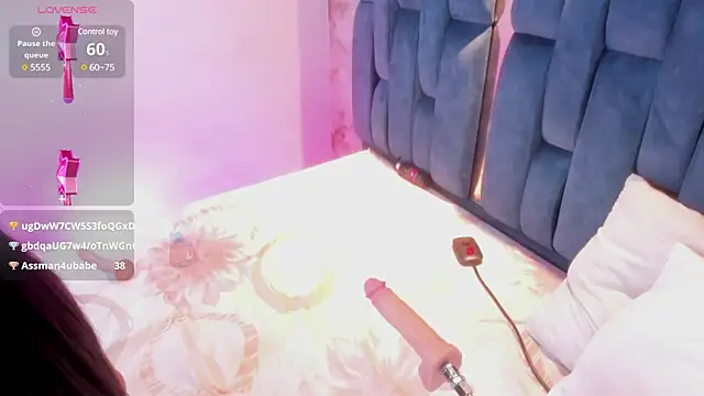 Snapshot of RoseTaylor__ chatting on 01/21/25, 09:13 RoseTaylor online show from 01/21/25, 09:13