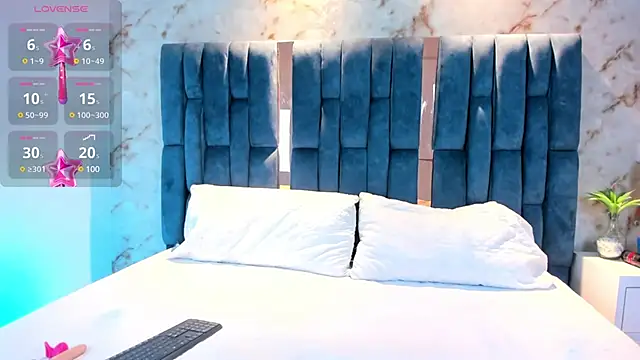 Snapshot of RoseTaylor__ chatting on 01/29/25, 05:19 RoseTaylor online show from 01/29/25, 05:19