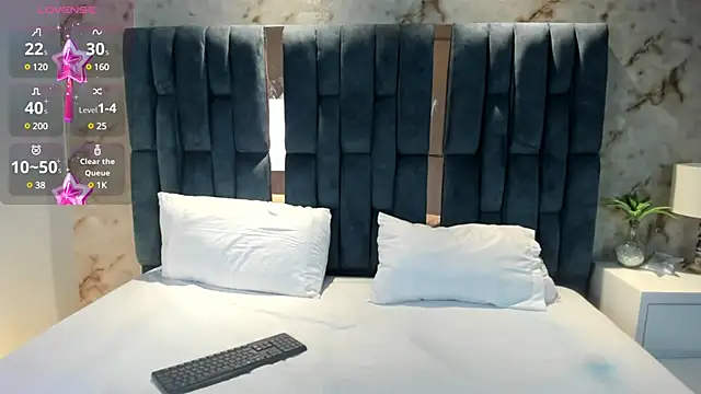 Snapshot of RoseTaylor__ chatting on 02/05/25, 05:30 RoseTaylor online show from 02/05/25, 05:30