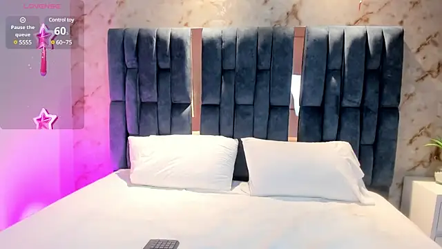 Snapshot of RoseTaylor__ chatting on 02/12/25, 05:26 RoseTaylor online show from 02/12/25, 05:26