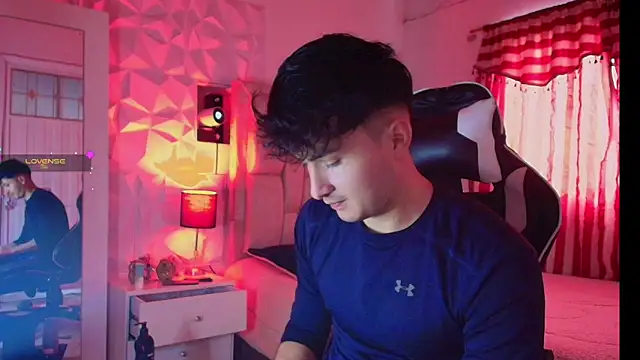 Snapshot of santyago_taylor chatting on 01/10/25, 02:45 santyago taylor online show from 01/10/25, 02:45
