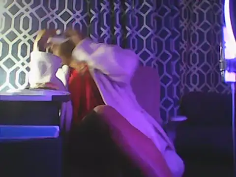 YourFaceMyThrone27 online show from 12/20/24, 03:31