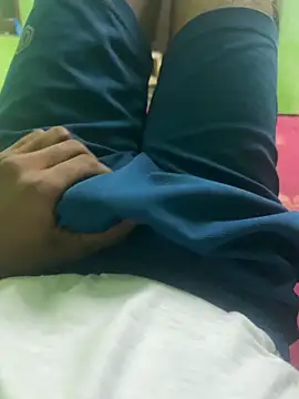 Snapshot of pussylover143x chatting on 11/11/25, 01:22 pussylover143x online show from 11/11/25, 01:22