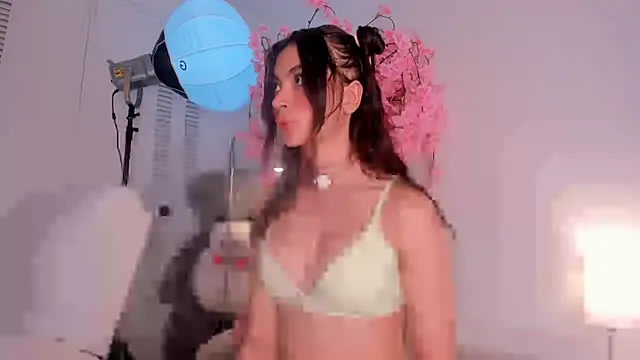 kitty miaa online show from 07/15/26, 02:55