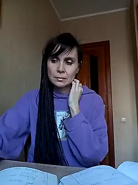 Francenia lolis online show from 01/03/25, 09:36