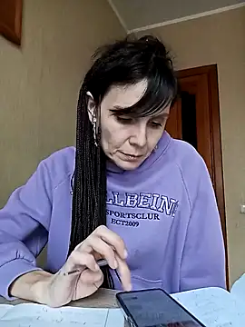 Francenia lolis online show from 01/27/25, 11:32