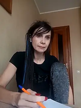 Francenia lolis online show from 11/10/25, 09:30