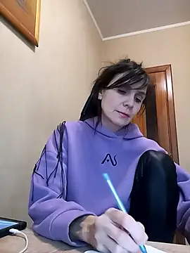 Francenia lolis online show from 12/02/25, 07:57