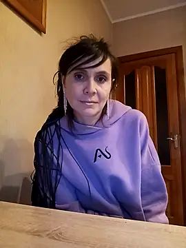 Francenia lolis online show from 02/05/26, 02:54