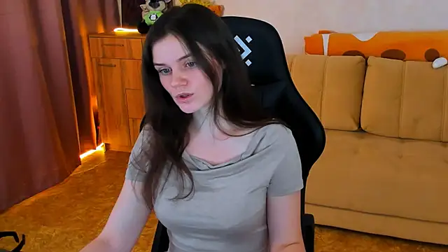 Snapshot of Lora_Cain chatting on 12/07/24, 01:51 Lora Cain online show from 12/07/24, 01:51