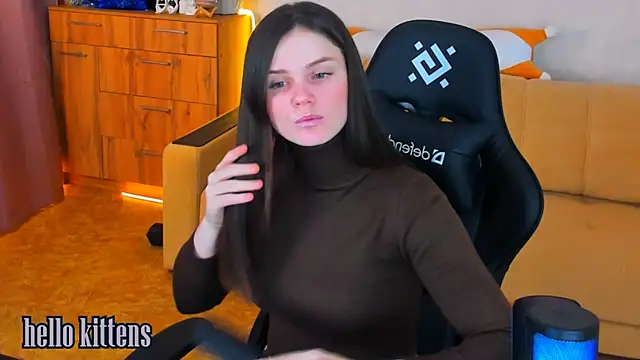 Snapshot of Lora_Cain chatting on 12/16/24, 03:11 Lora Cain online show from 12/16/24, 03:11