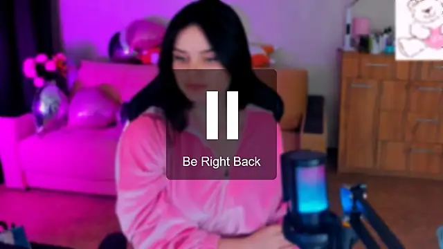 Snapshot of Lora_Cain chatting on 02/22/25, 05:02 Lora Cain online show from 02/22/25, 05:02