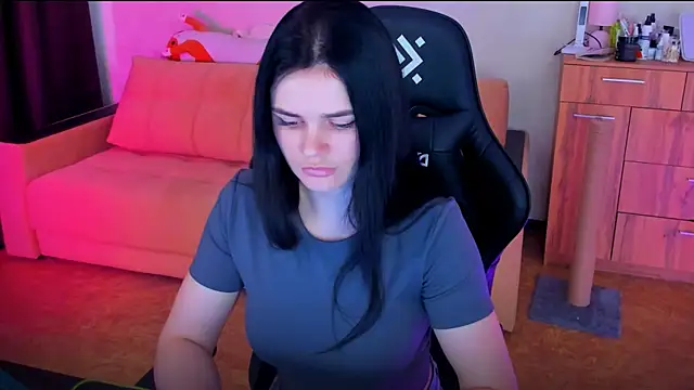 Snapshot of Lora_Cain chatting on 03/11/25, 01:01 Lora Cain online show from 03/11/25, 01:01