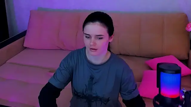 Snapshot of Lora_Cain chatting on 03/15/25, 03:48 Lora Cain online show from 03/15/25, 03:48