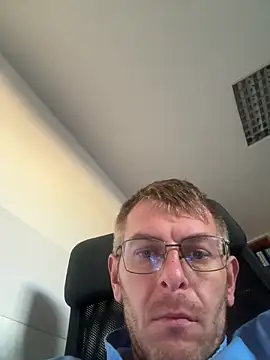 adrian90bi11 online show from 05/01/26, 03:38