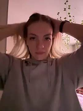 -Sexy Barbie- online show from 03/02/25, 10:45