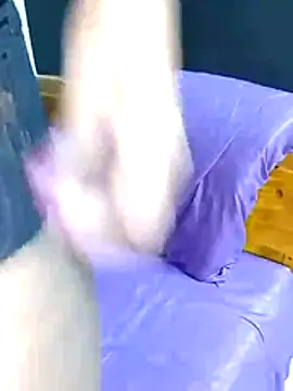 juliya Les online show from 11/20/25, 03:01