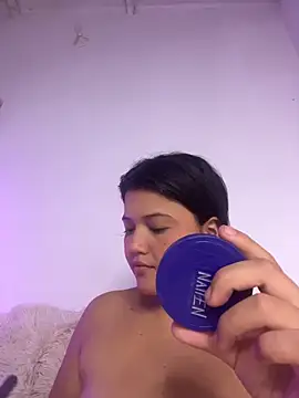 Snapshot of alisson_carolina73 chatting on 05/17/26, 02:09 alisson carolina73 online show from 05/17/26, 02:09