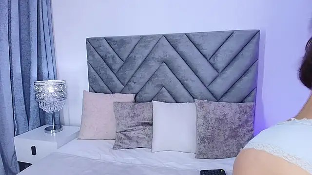 Juanita owens online show from 02/26/25, 06:32