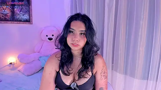 kiki cavilll online show from 06/18/26, 12:00