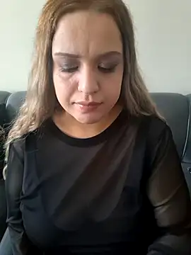 cansuozell online show from 10/26/25, 01:06