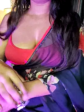 Snapshot of SexyAndHottie chatting on 10/12/25, 01:37 SexyAndHottie online show from 10/12/25, 01:37