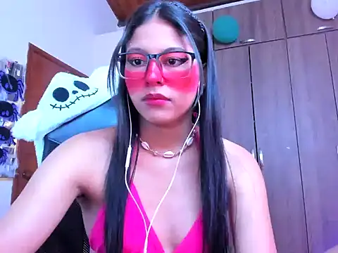  ALLYSON18  online show from 10/21/25, 11:22