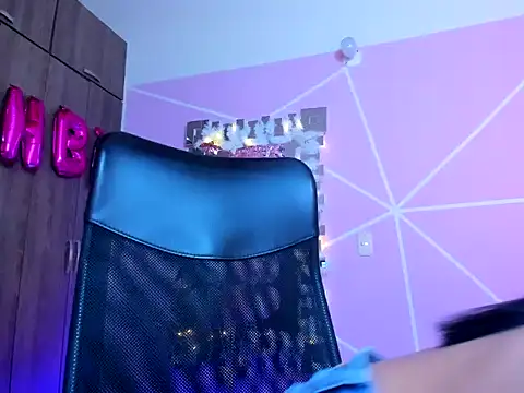  ALLYSON18  online show from 11/14/25, 11:31