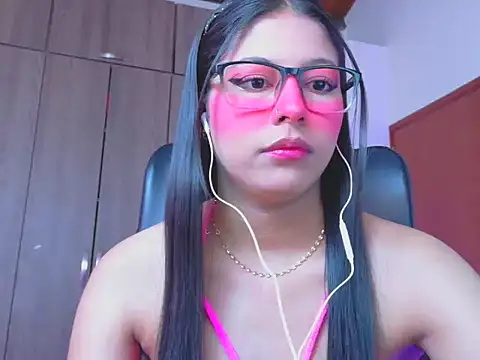 Snapshot of _ALLYSON18_ chatting on 06/18/26, 11:36 ALLYSON18 online show from 06/18/26, 11:36