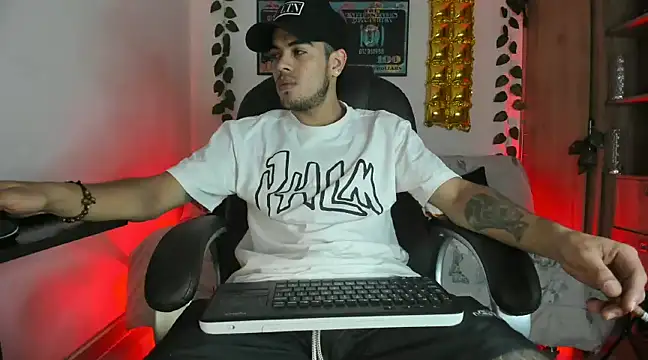 Snapshot of mikee_scooth chatting on 01/08/25, 07:34 mikee scooth online show from 01/08/25, 07:34