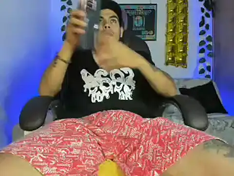 Snapshot of mikee_scooth chatting on 01/17/25, 07:49 mikee scooth online show from 01/17/25, 07:49