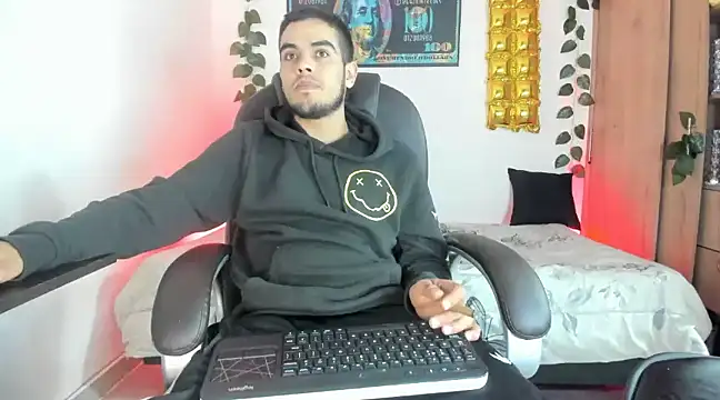 Snapshot of mikee_scooth chatting on 02/12/25, 07:02 mikee scooth online show from 02/12/25, 07:02