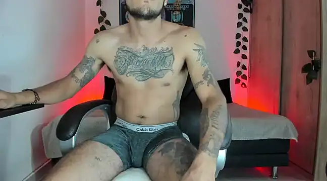 Snapshot of mikee_scooth chatting on 03/03/25, 06:26 mikee scooth online show from 03/03/25, 06:26