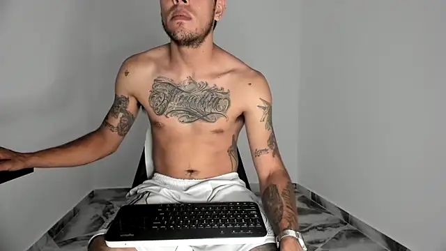 mikee scooth online show from 11/08/25, 04:40