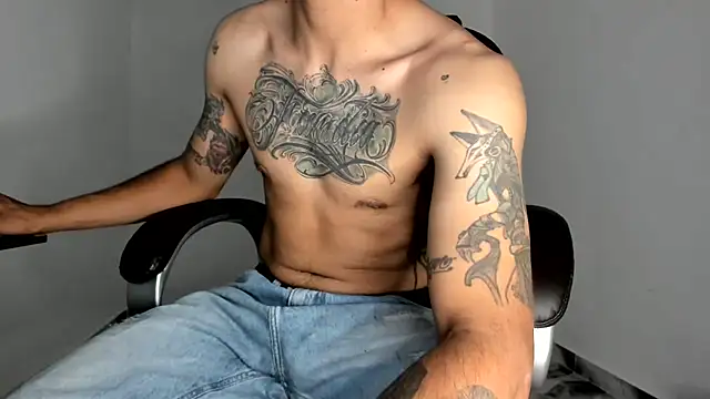 Snapshot of mikee_scooth chatting on 07/23/26, 11:35 mikee scooth online show from 07/23/26, 11:35