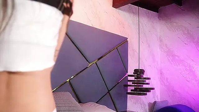 Snapshot of ammy_durand chatting on 12/17/25, 07:09 ammy durand online show from 12/17/25, 07:09