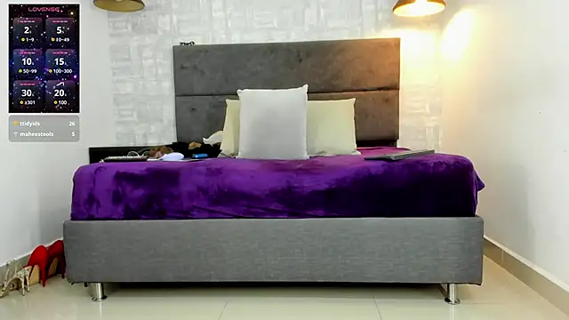 Snapshot of missnatash chatting on 01/23/25, 04:04 missnatash online show from 01/23/25, 04:04