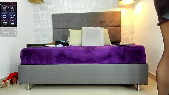 Snapshot of missnatash chatting on 03/10/25, 04:25 missnatash online show from 03/10/25, 04:25