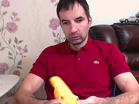 Leo 1617 online show from 11/23/25, 03:56