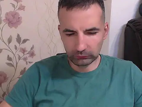 Snapshot of Leo_1617 chatting on 07/18/26, 06:56 Leo 1617 online show from 07/18/26, 06:56