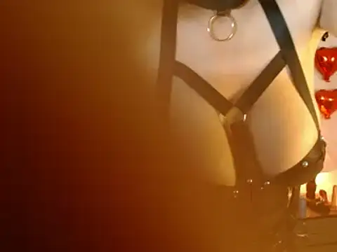 Snapshot of SamaraMartinez chatting on 03/21/25, 11:12 SamaraMartinez online show from 03/21/25, 11:12