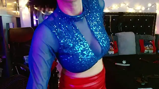 Snapshot of SamaraMartinez chatting on 12/18/25, 10:27 SamaraMartinez online show from 12/18/25, 10:27