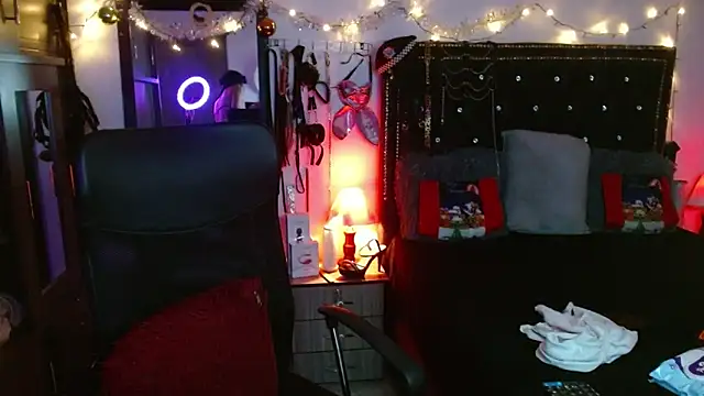 Snapshot of SamaraMartinez chatting on 12/19/25, 08:27 SamaraMartinez online show from 12/19/25, 08:27