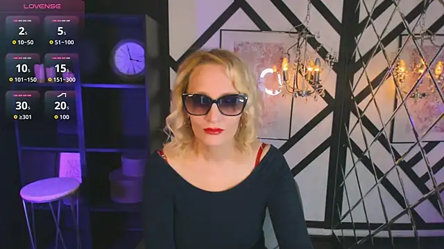 Snapshot of Queen_Anna_ chatting on 05/21/26, 05:58 Queen Anna online show from 05/21/26, 05:58