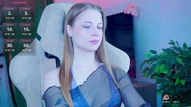 Snapshot of CuteMousee chatting on 11/10/25, 05:39 CuteMousee online show from 11/10/25, 05:39