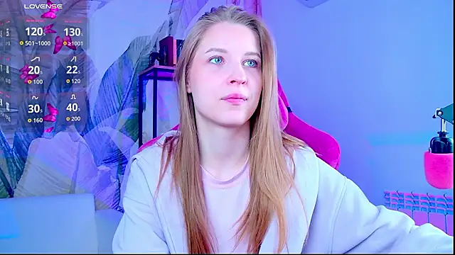 Snapshot of CuteMousee chatting on 02/24/26, 06:33 CuteMousee online show from 02/24/26, 06:33