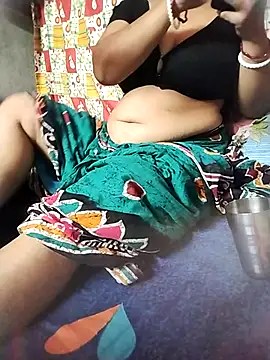 Priya-bhabi012 online show from 11/30/25, 04:22