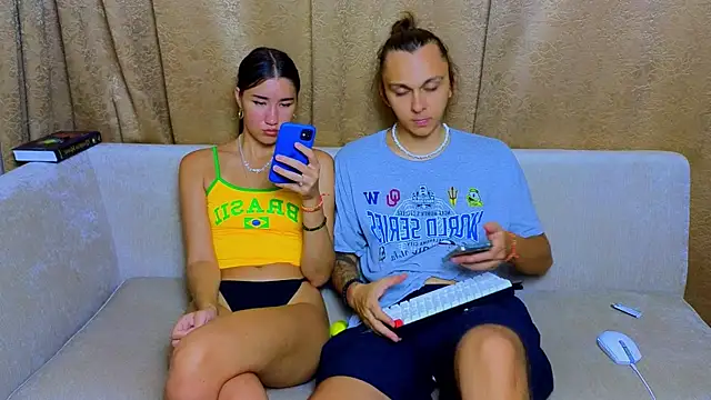 Snapshot of do_u_know_them chatting on 12/30/24, 09:16 do u know them online show from 12/30/24, 09:16